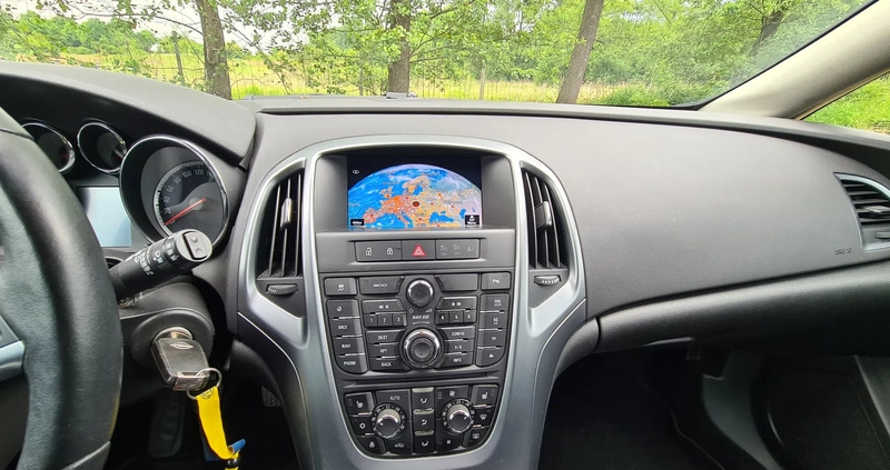 Opel Astra cena 28999 przebieg: 189000, rok produkcji 2014 z Kraków małe 191